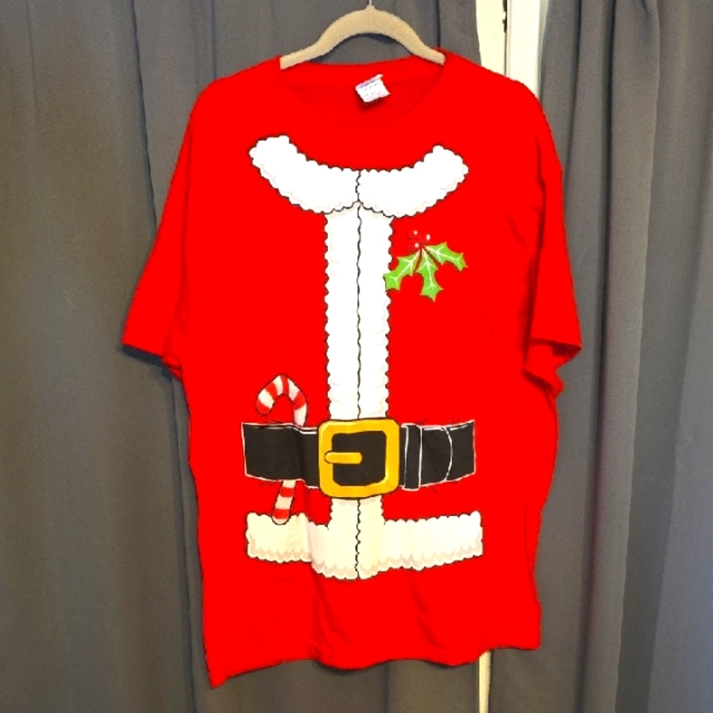 Festive Red Santa's Coat Graphic T-Shirt Women's Christmas Party Sz‎ XL EUC